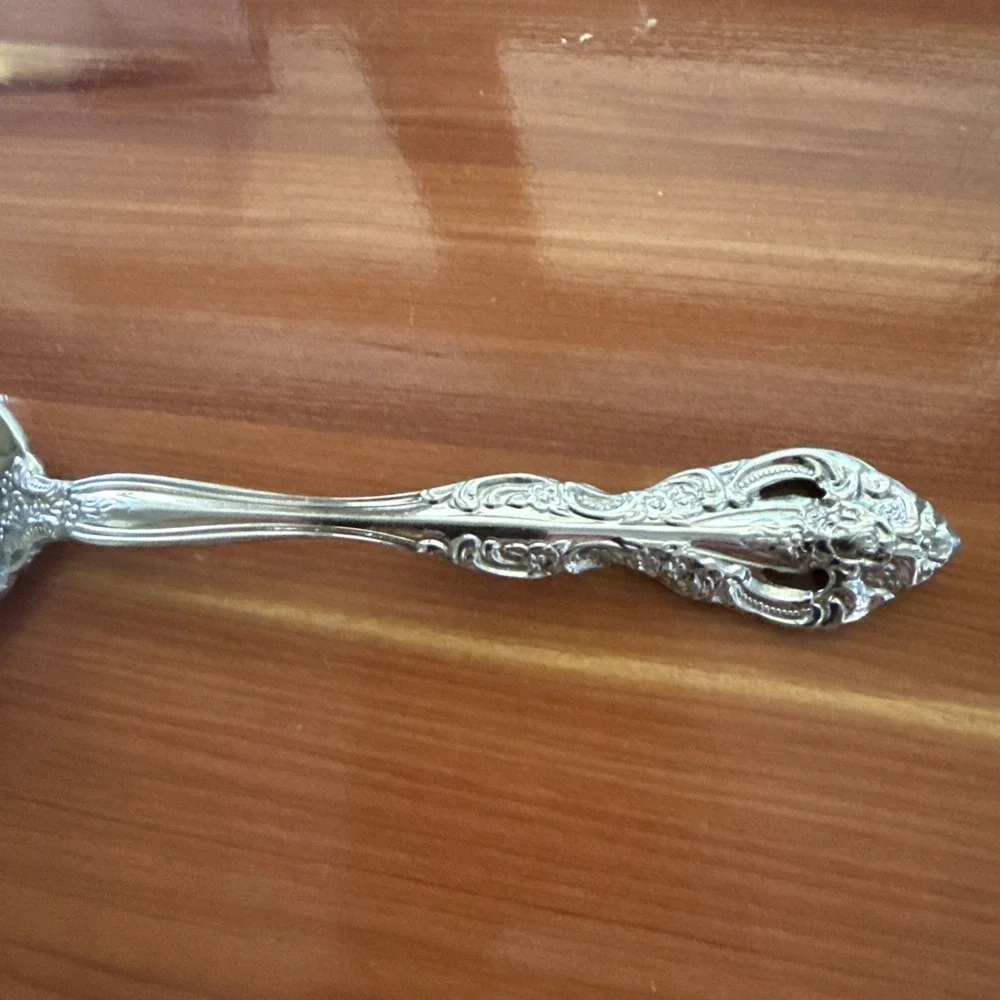 Oneida MICHELANGELO Stainless Teaspoon Heirloom Glossy Flatware Set 5